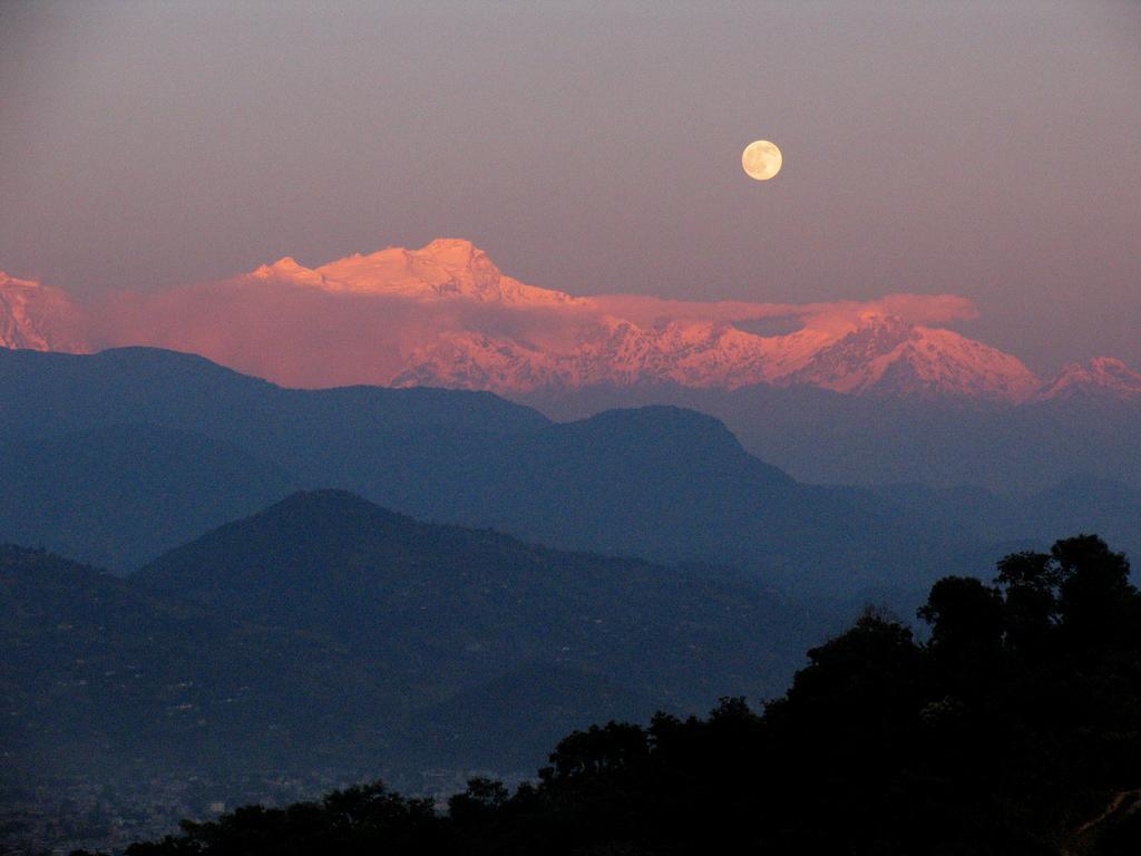 Peace Dragon Lodge Pokhara Dış mekan fotoğraf